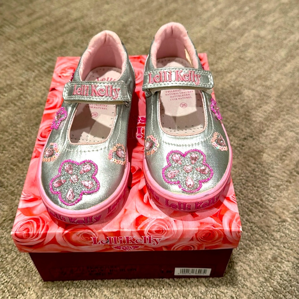 Gorgeous sparkly pink and silver sparkle shoes
